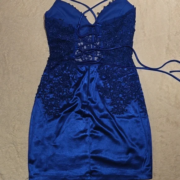Windsor Royal Blue Lace Mini Dress NWT - Picture 3 of 6